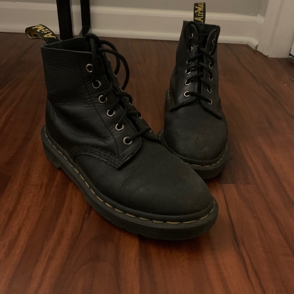 Dr. Martens 101 Smooth Leather Ankle Boots Size 7